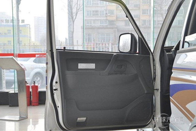 2009款 2.2L 手動兩驅