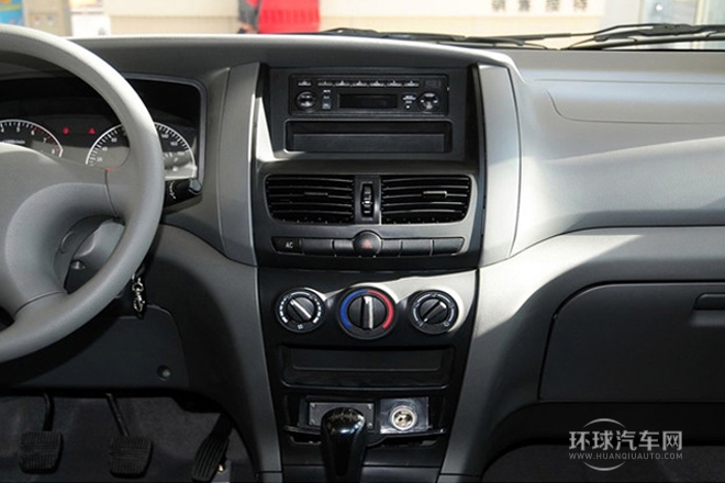 2013款 改款 1.5L 手動(dòng)舒適型7座 國IV