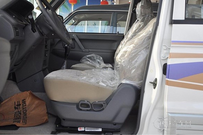 2009款 2.2L 手動(dòng)兩驅(qū)