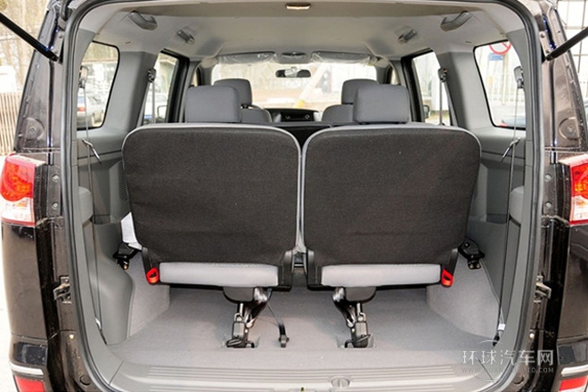 2013款 改款 1.5L 手動豪華型7座 國IV