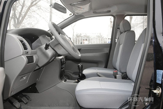 2013款 改款 1.5L 手動豪華型7座 國IV