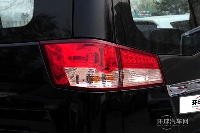 2013款 改款 1.5L 手動豪華型7座 國IV