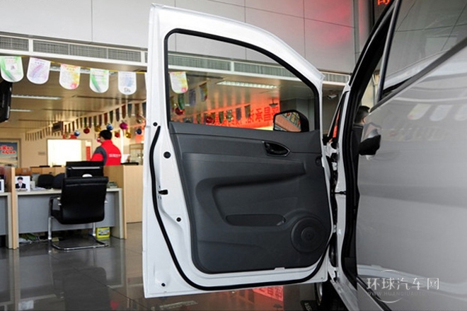 2013款 改款 1.5L 手動(dòng)舒適型7座 國(guó)V