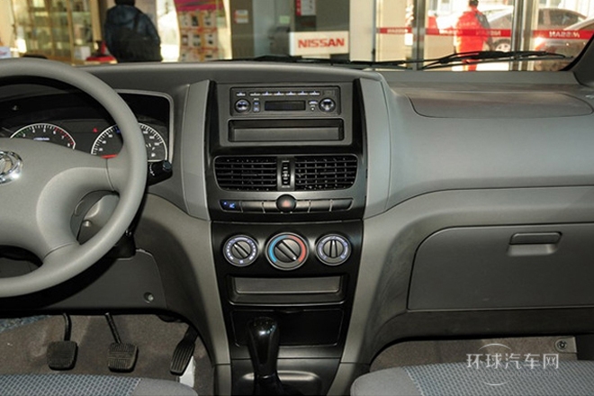 2013款 改款 1.5L 手動舒適型7座 國V