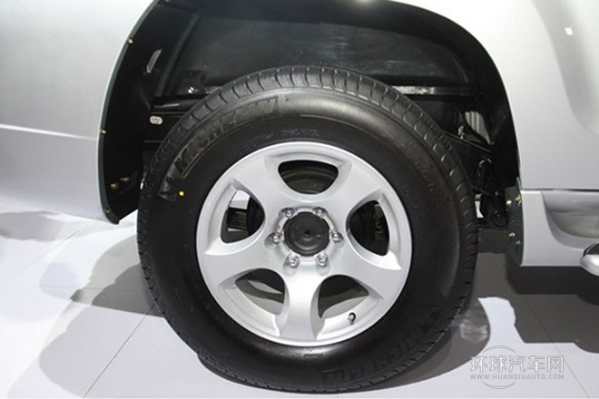 2014款 2.4L 四驅豪華型