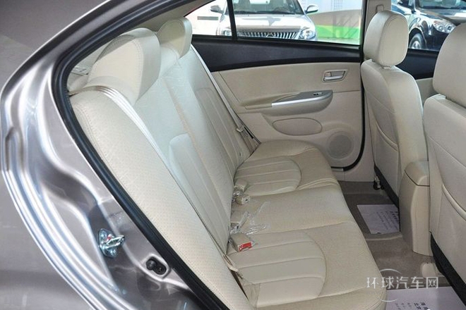 2013款 兩廂 1.6L 手動旗艦版