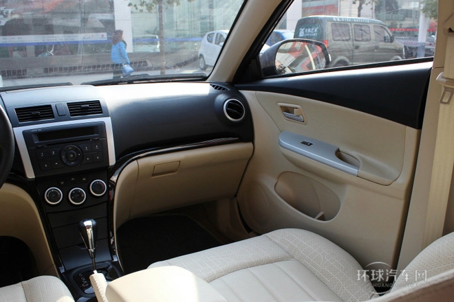 2013款 兩廂 1.6L 自動精英版