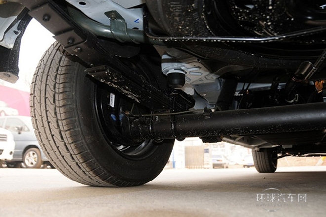 2013款 改款 1.5L 手動標準型5座 國IV