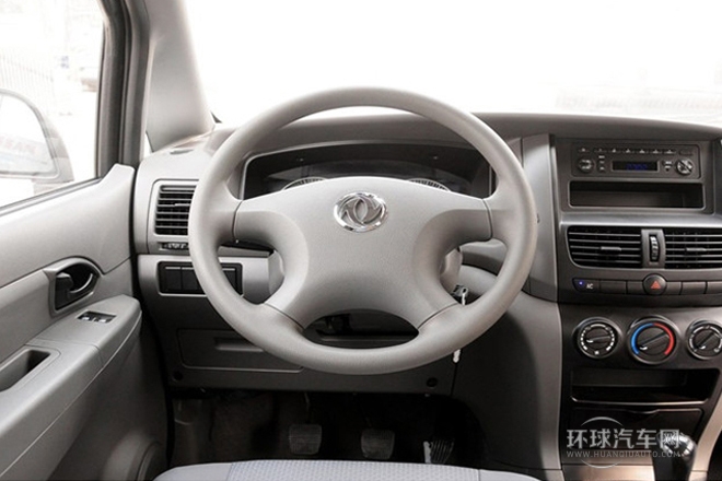 2013款 改款 1.5L 手動標準型5座 國IV