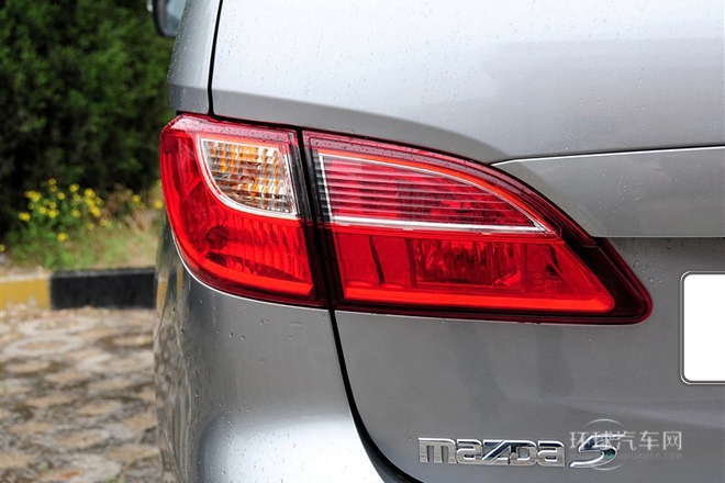 2013款 2.0L 手動舒適型