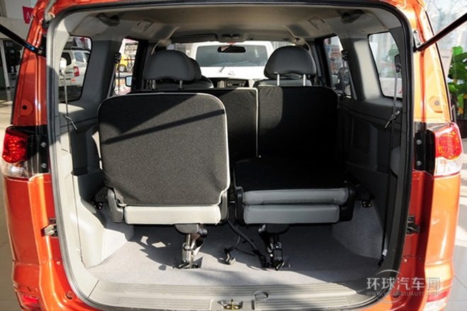 2013款 改款 1.5L 手動標準型7座 國IV