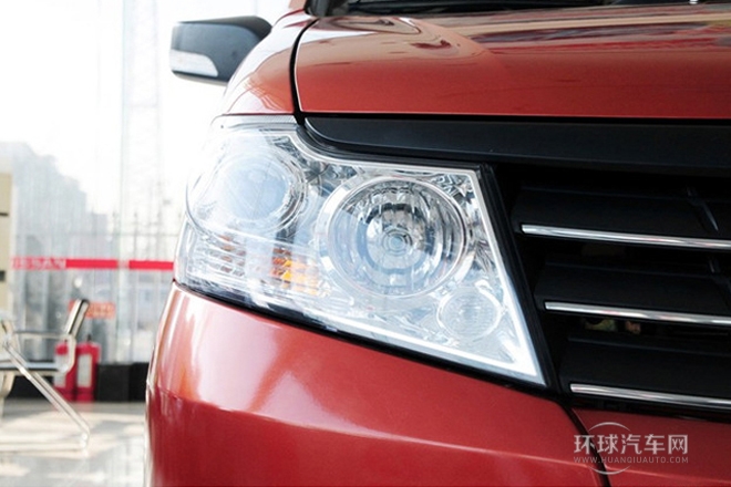 2013款 改款 1.5L 手動標(biāo)準(zhǔn)型7座 國IV