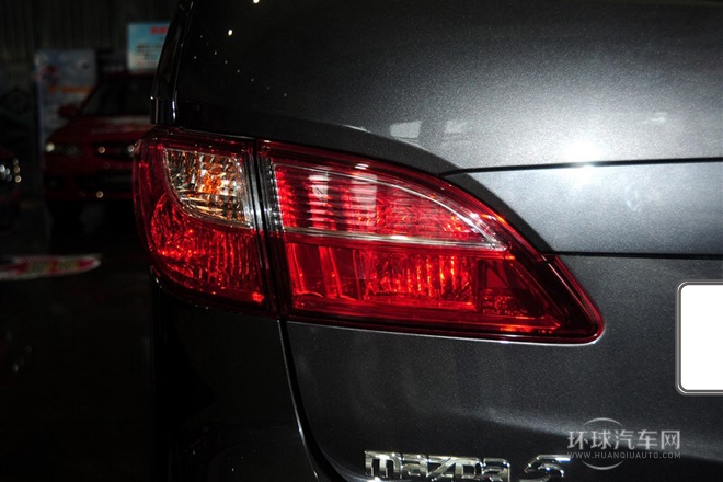 2013款 2.0L 自動舒適型