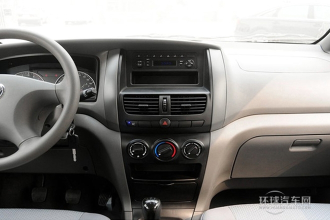 2013款 改款 1.5L 手動標準型5座 國V