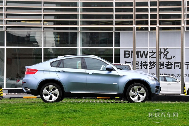 2010款 4.4T 混合動(dòng)力版