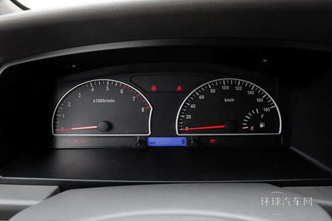 2013款 改款 1.5L 手動標準型5座 國V