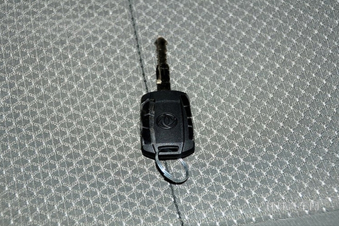 2013款 改款 1.5L 手動標準型7座 國V