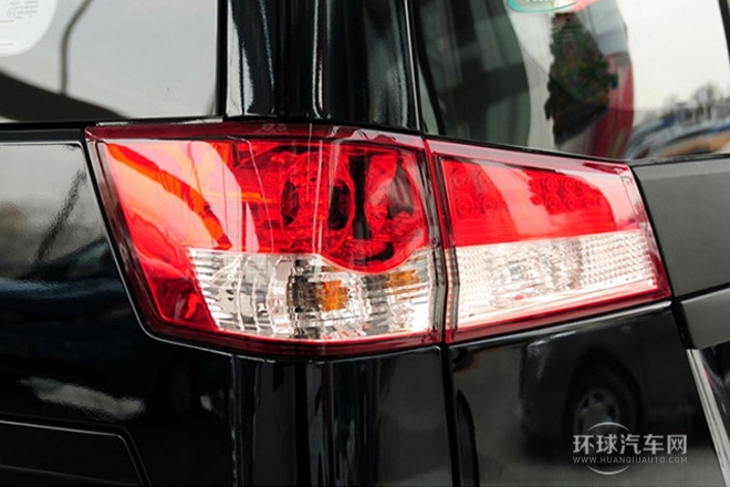 2013款 改款 1.5L 手動標準型7座 國V