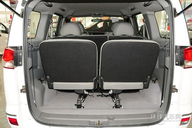 2013款 改款 1.6L 手動(dòng)實(shí)用型7座 國(guó)V