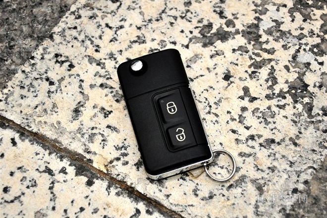 2013款 2.0L 自動智能領航型