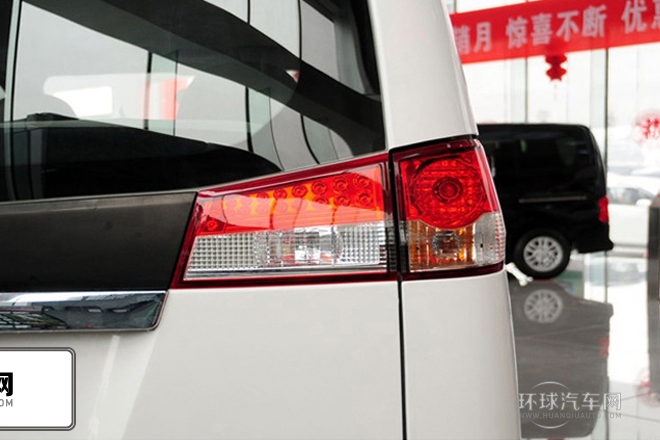 2013款 改款 1.6L 手動實用型7座 國V