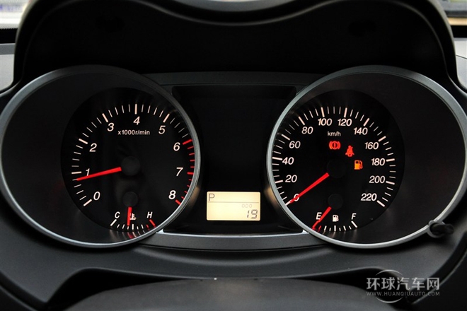 2013款 2.0L 自動智能領航型