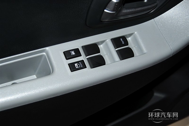 2013款 1.0L 自動20周年限量版