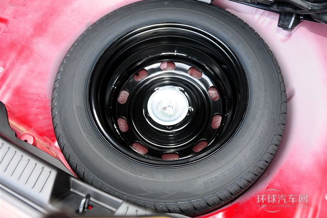 2013款 2.0L 自動超豪華型