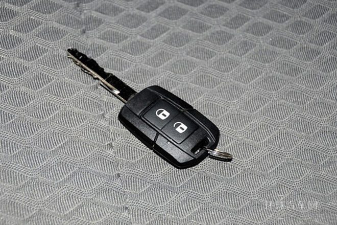 2013款 改款 1.6L 手動豪華型7座 國V