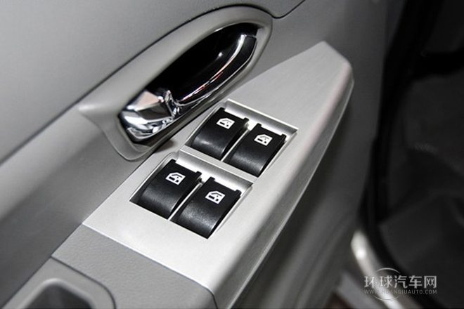 2013款 改款 1.6L 手動豪華型7座 國V