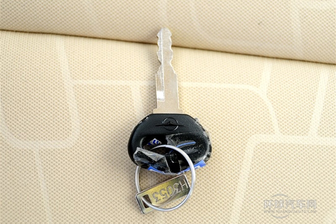 2013款 1.3L 手動炫酷版