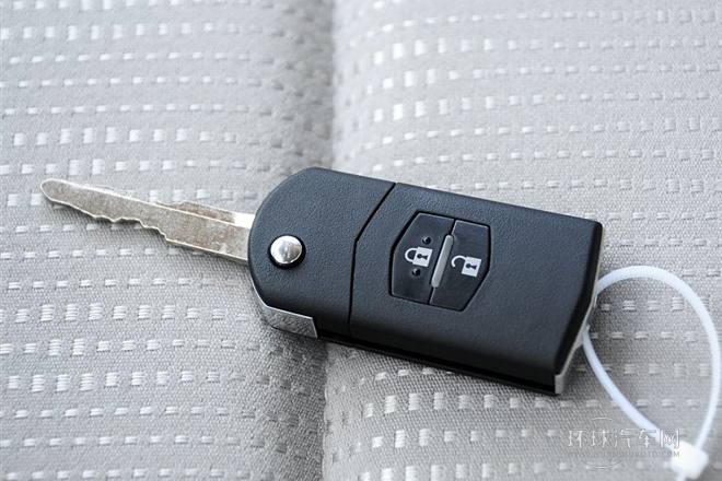 2013款 2.0L 自動時尚型