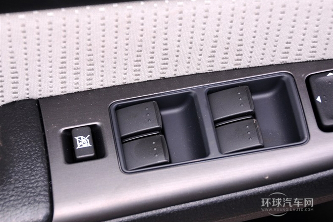 2013款 2.0L 自動時尚型