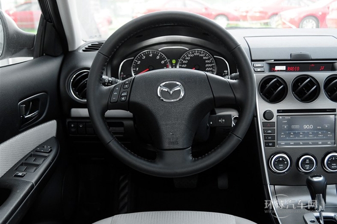 2013款 2.0L 自動時尚型