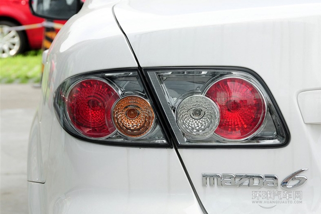 2013款 2.0L 自動時尚型