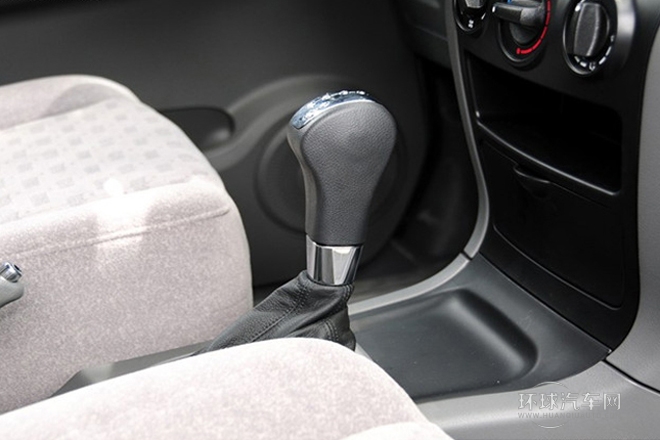 2012款 2.0L 自動豪華型7座