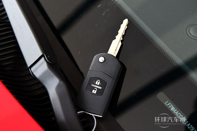 2014款 2.0L 自動(dòng)經(jīng)典型