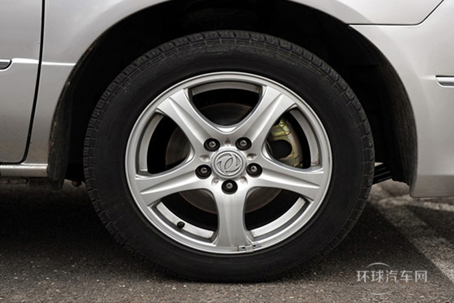 2012款 2.0L 自動旗艦型7座