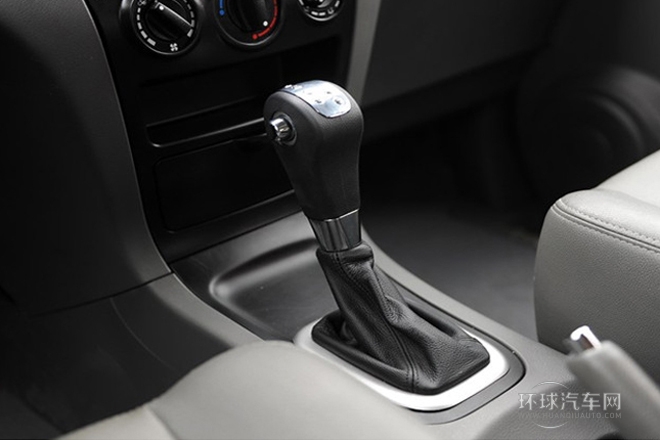 2012款 2.0L 自動旗艦型7座