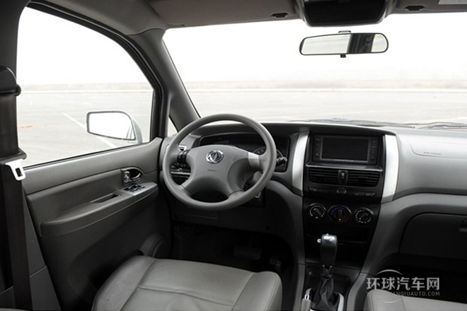 2012款 2.0L 自動旗艦型7座