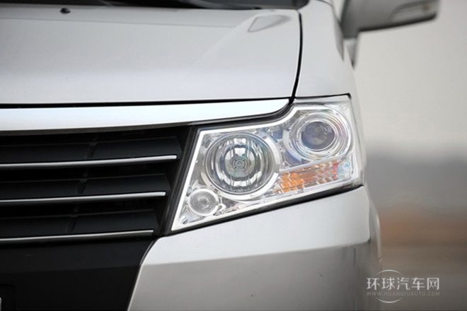 2012款 2.0L 自動(dòng)旗艦型7座