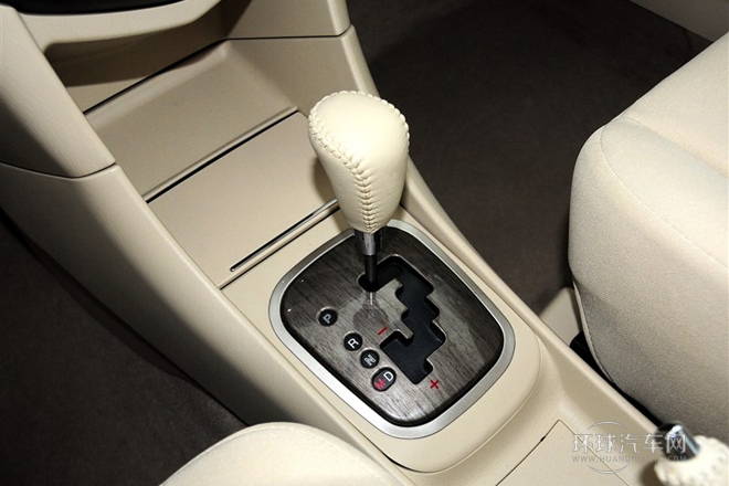 2014款 1.6L 自動7座樂享版