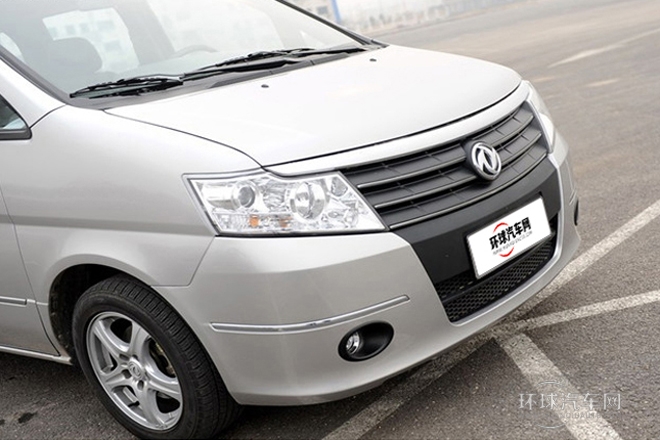 2012款 2.0L 自動旗艦型7座