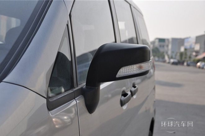 2011款 1.6L 手動商用型5座