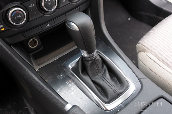 2014款 2.0L 藍天時尚版