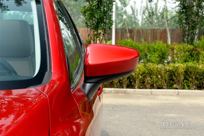 2014款 2.0L 藍天時尚版