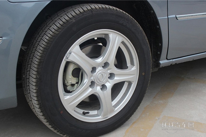 2011款 1.6L 手動(dòng)豪華型7座