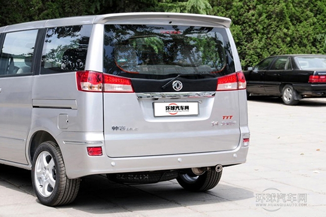 2011款 2.0L 手動豪華型7座