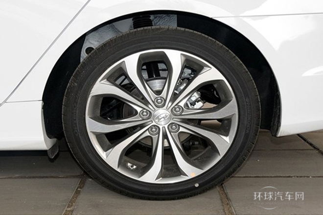 2014款 2.4L 自動(dòng)豪華版 國(guó)IV