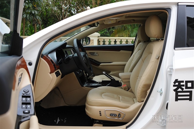 2014款 2.0L 自動豪華型